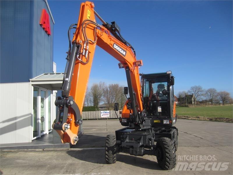Develon DX57W-7 Miniescavatori