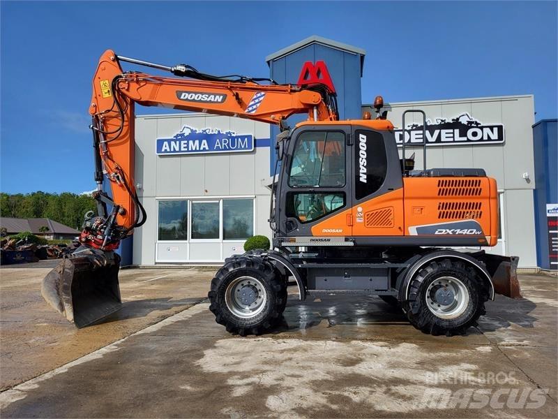 Doosan DX140W-5 Escavatori gommati