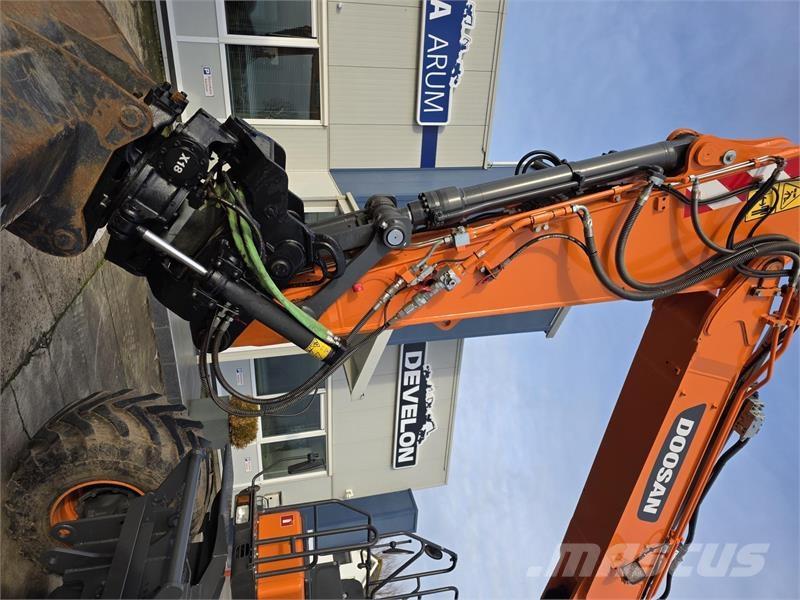 Doosan DX160W-5 Escavatori gommati