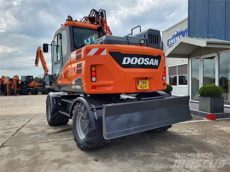 Doosan DX165W-5 Escavatori gommati