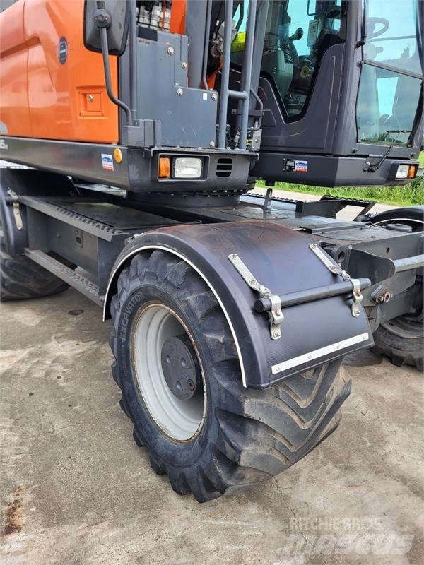 Doosan DX165W-5 Escavatori gommati