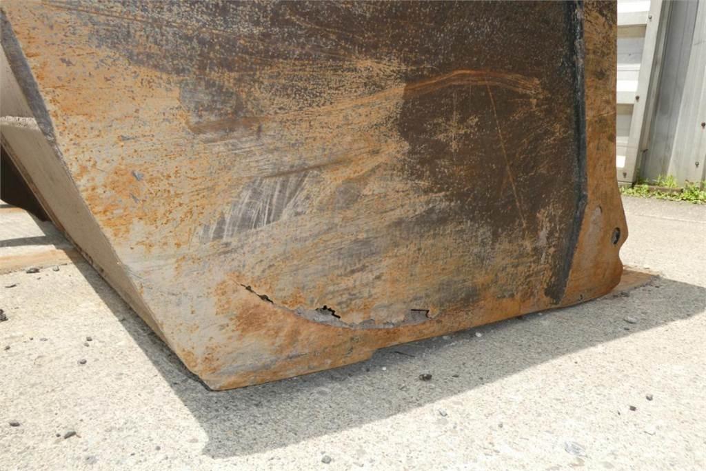 CAT 930G Pale gommate