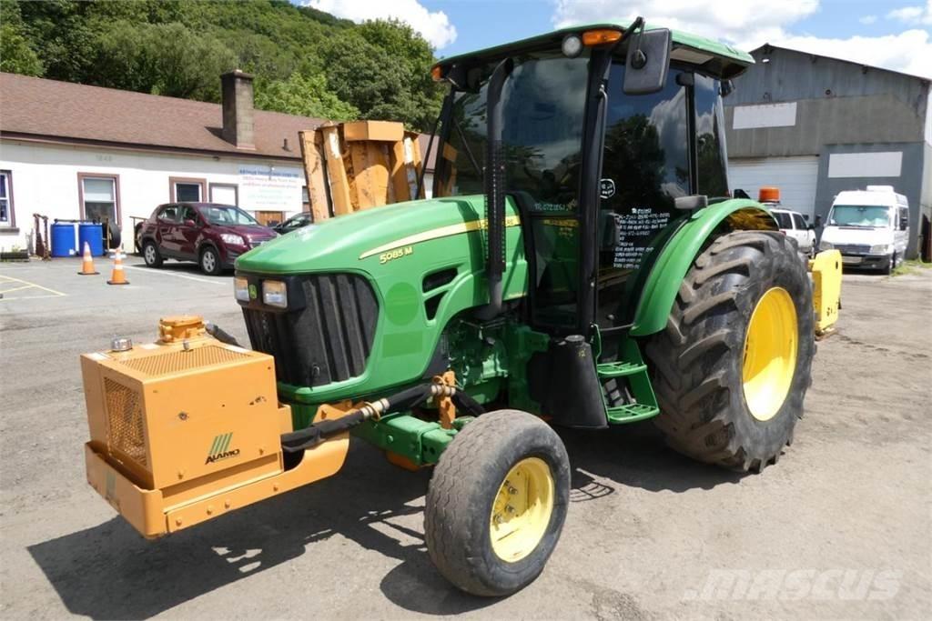John Deere 5085M Trattori