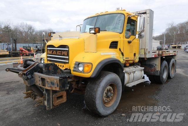 Mack CV713 Camion con sponde ribaltabili