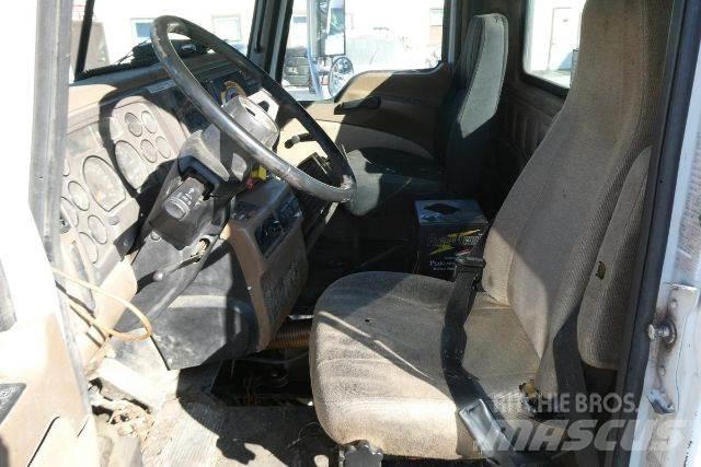 Mack CV713 Autocabinati