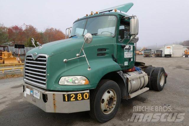 Mack CXN612 Autocabinati