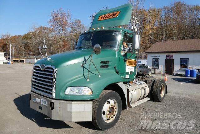 Mack CXN612 Autocabinati