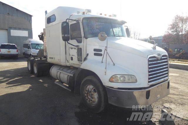 Mack CXN613 Motrici e Trattori Stradali