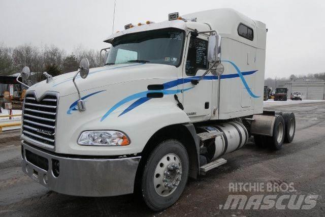 Mack CXU613 Motrici e Trattori Stradali