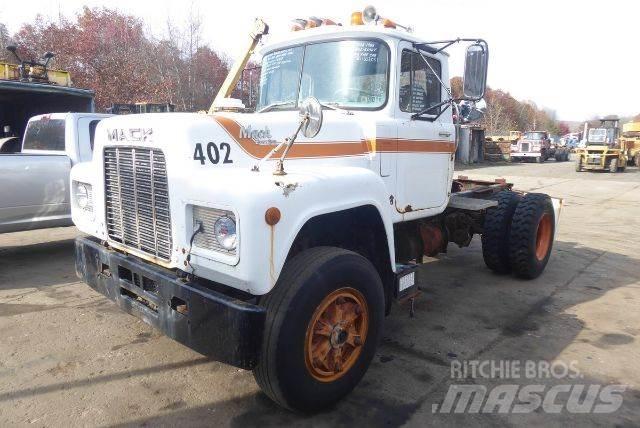 Mack R690T Autocabinati