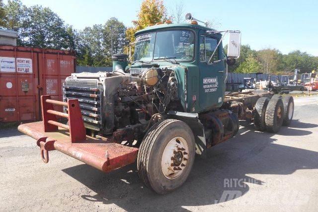 Mack RD688S Autocabinati