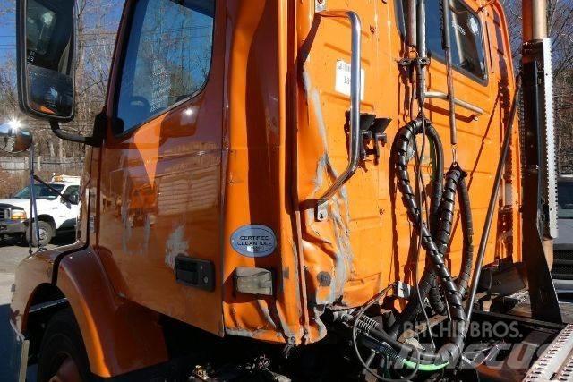 Volvo VNM42T Autocabinati