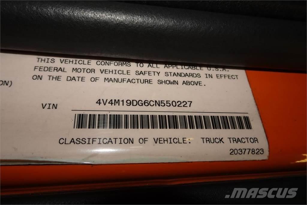 Volvo VNM42T Autocabinati
