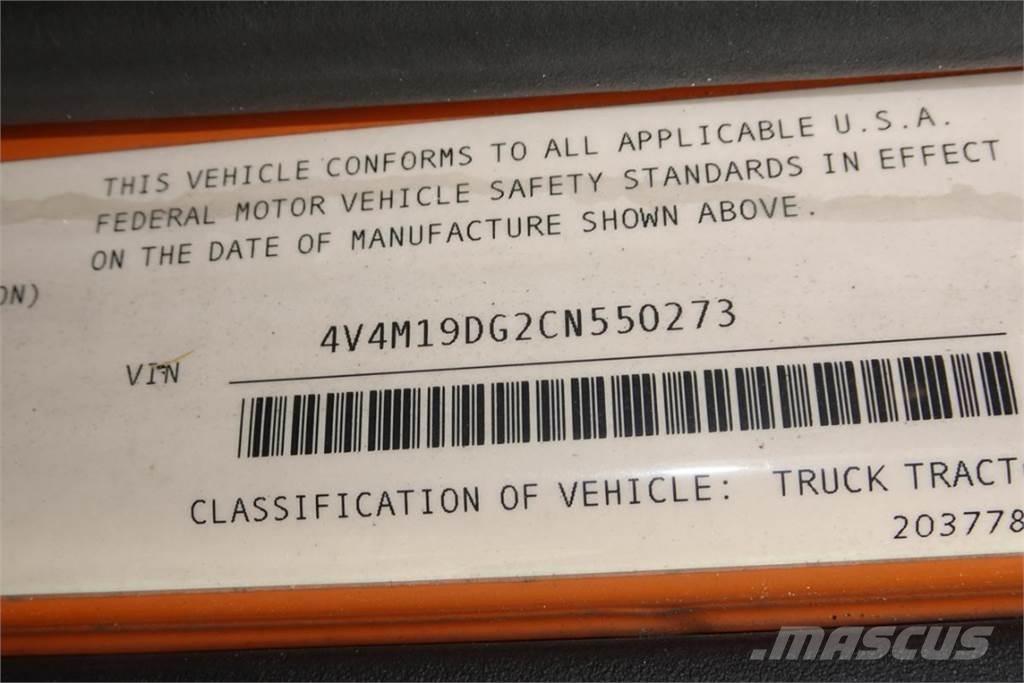 Volvo VNM42T Autocabinati