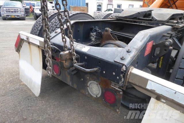 Volvo VNM64T Autocabinati