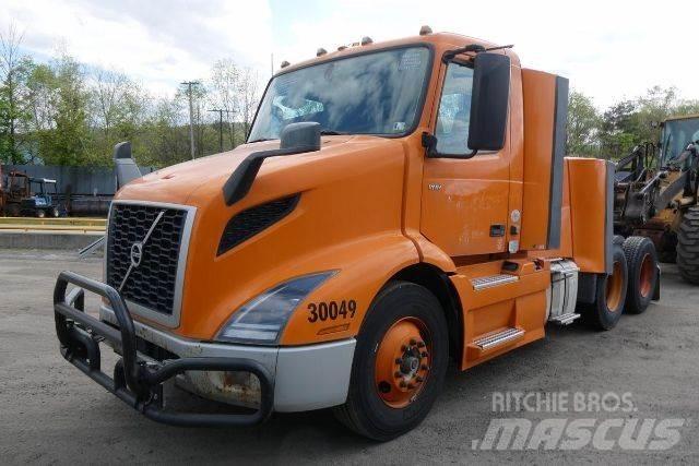 Volvo VNR64T300 Autocabinati