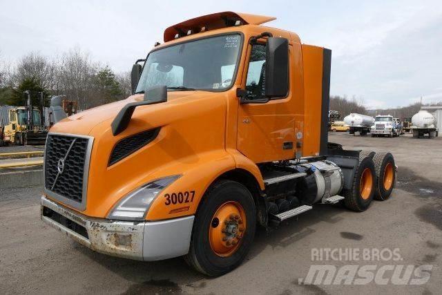 Volvo VNR64T300 Autocabinati