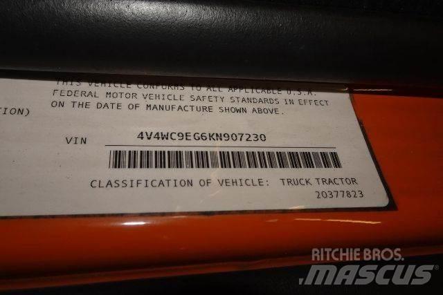 Volvo VNR64T300 Autocabinati