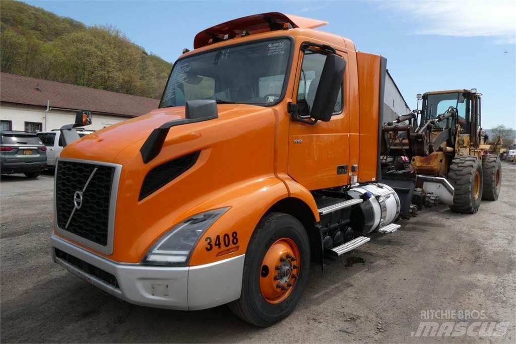 Volvo VNR64T300 Autocabinati