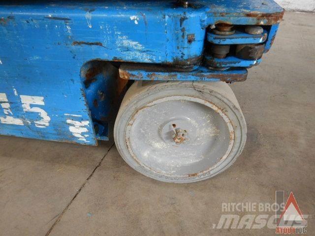 Genie GR-15 Piattaforme a braccio articolato