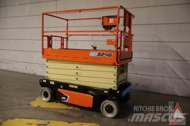 JLG 3246ES Piattaforme a braccio articolato