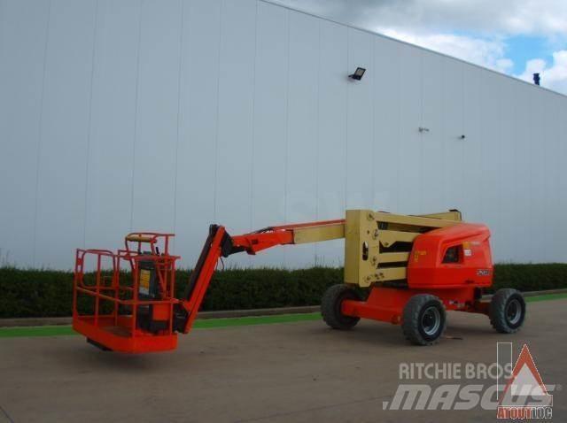 JLG 520AJ Piattaforme a braccio articolato
