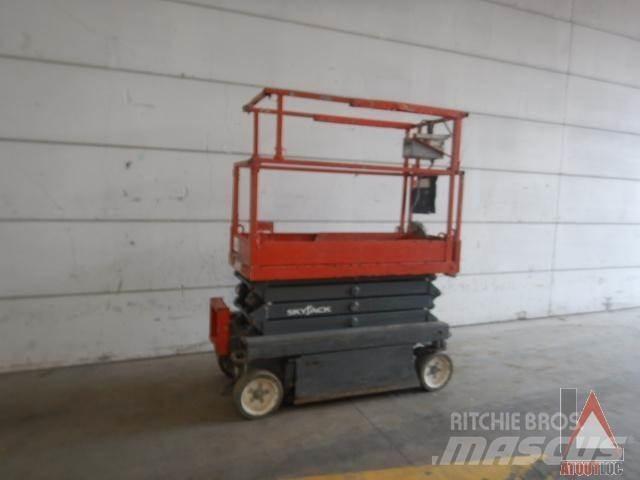 SkyJack SJ3219 Piattaforme a braccio articolato
