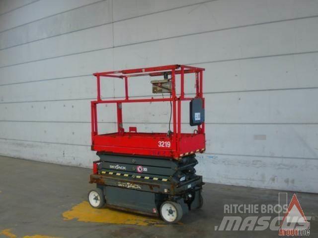 SkyJack SJ3219 Piattaforme a braccio articolato