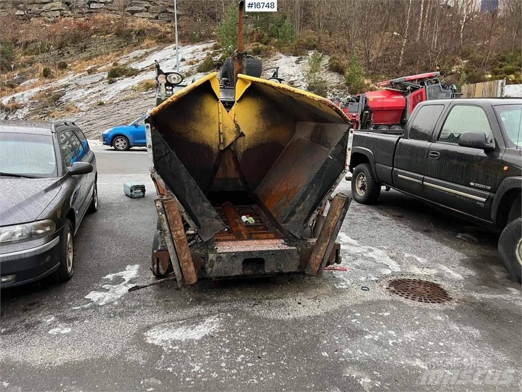 Bomag BF 300P Finitrici