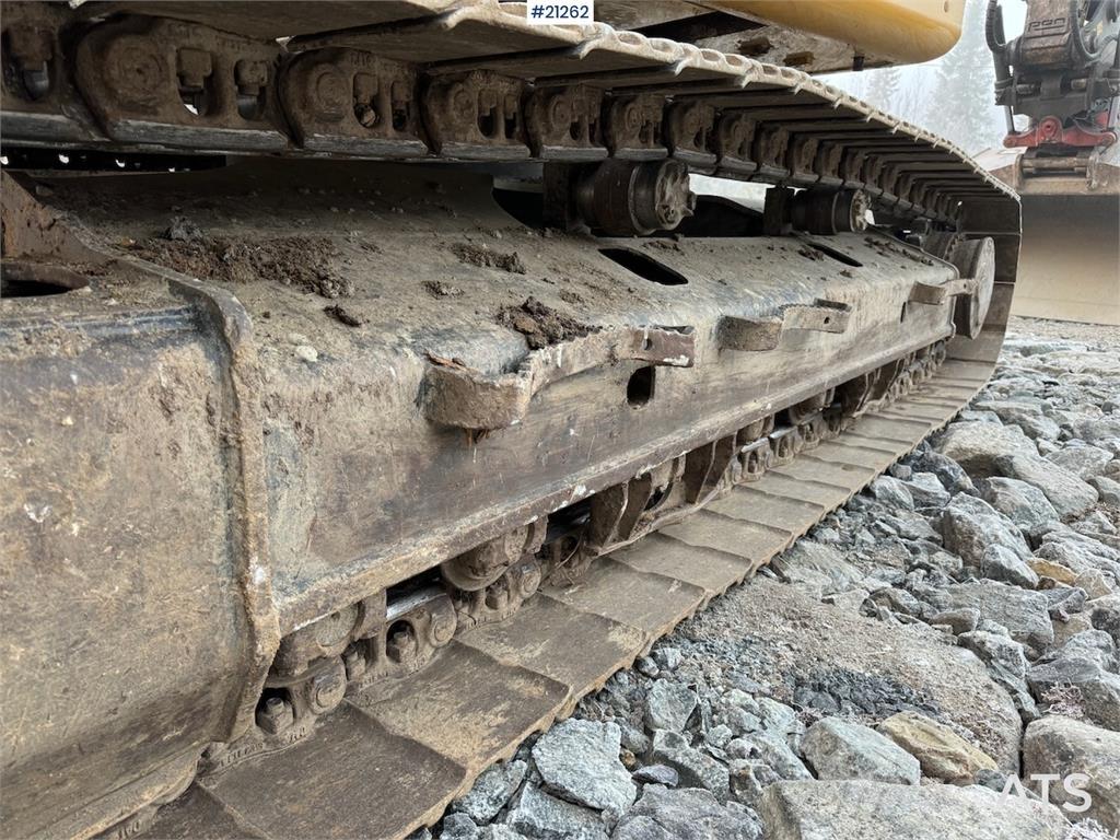 CAT 323 Escavatori cingolati