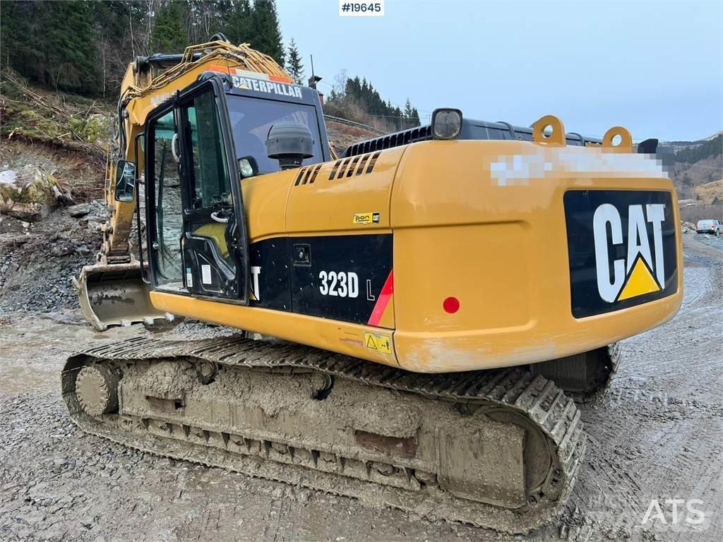 CAT 323D Escavatori cingolati