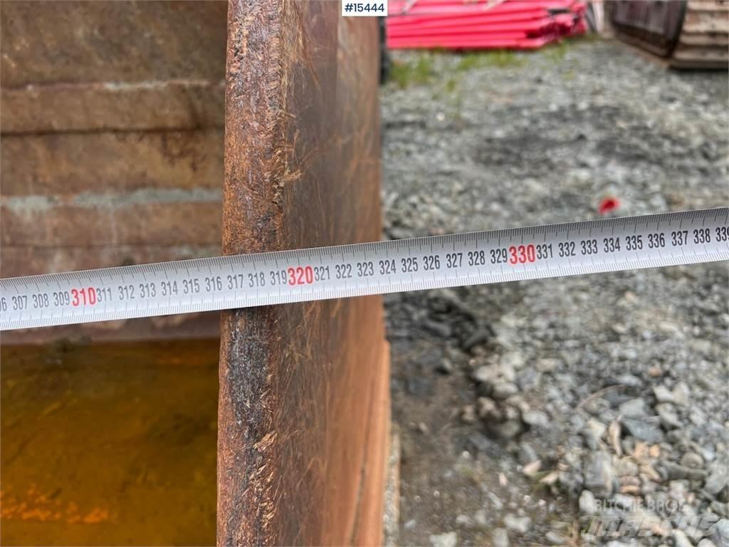 CAT 966H Pale gommate