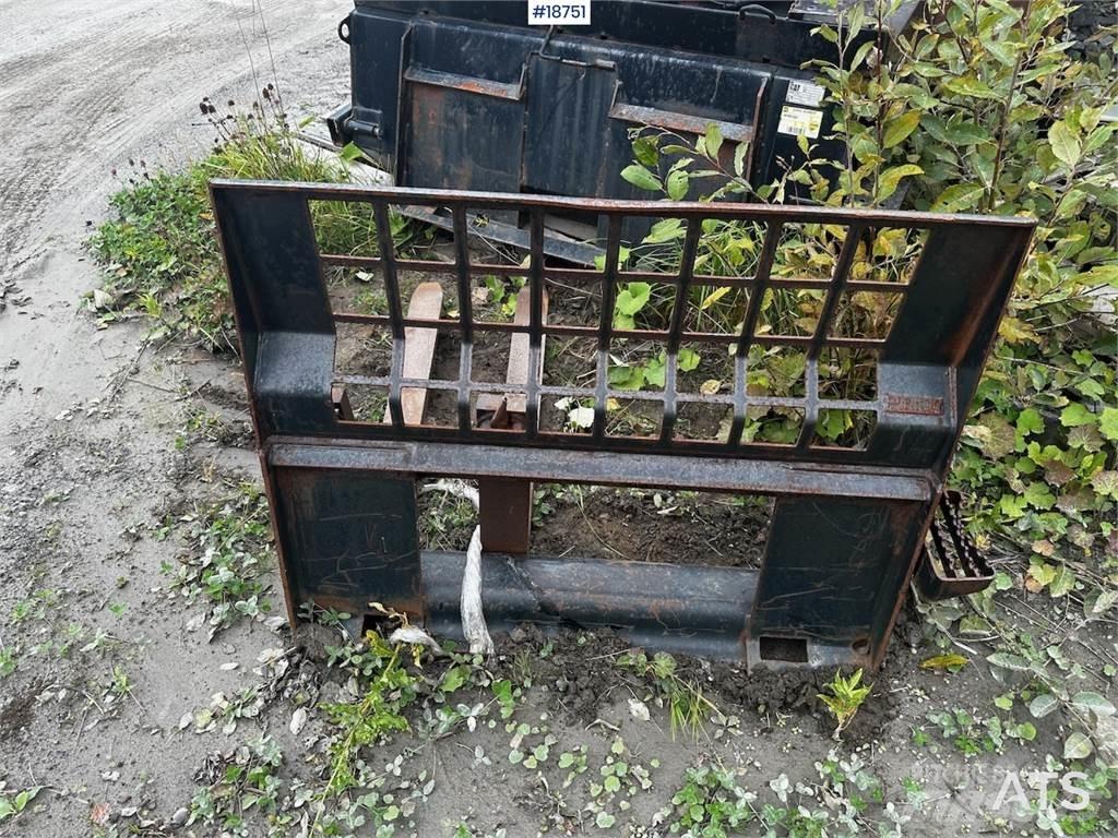 CAT Pallet Forks Costruzioni - Altro