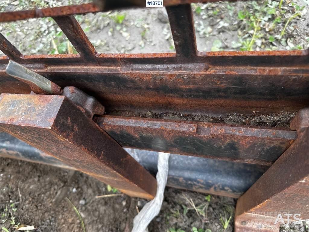 CAT Pallet Forks Costruzioni - Altro