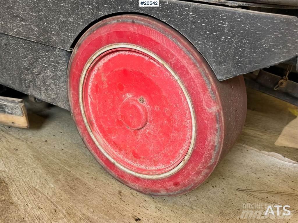 Comac Ultra 100 BS Costruzioni - Altro