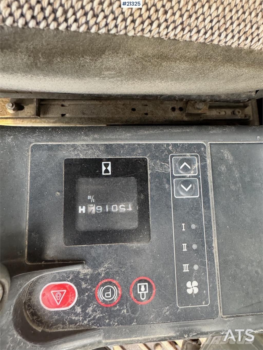 JCB JS200LC Escavatori cingolati