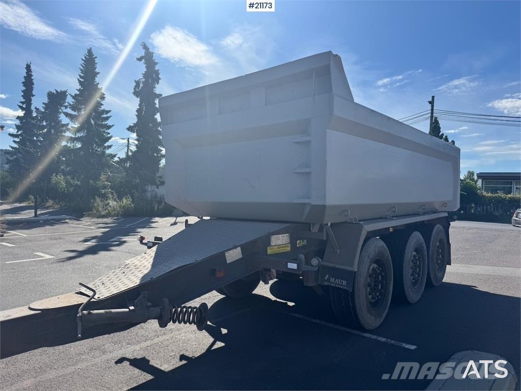 Maur Trailer. Rimorchi ribaltabili