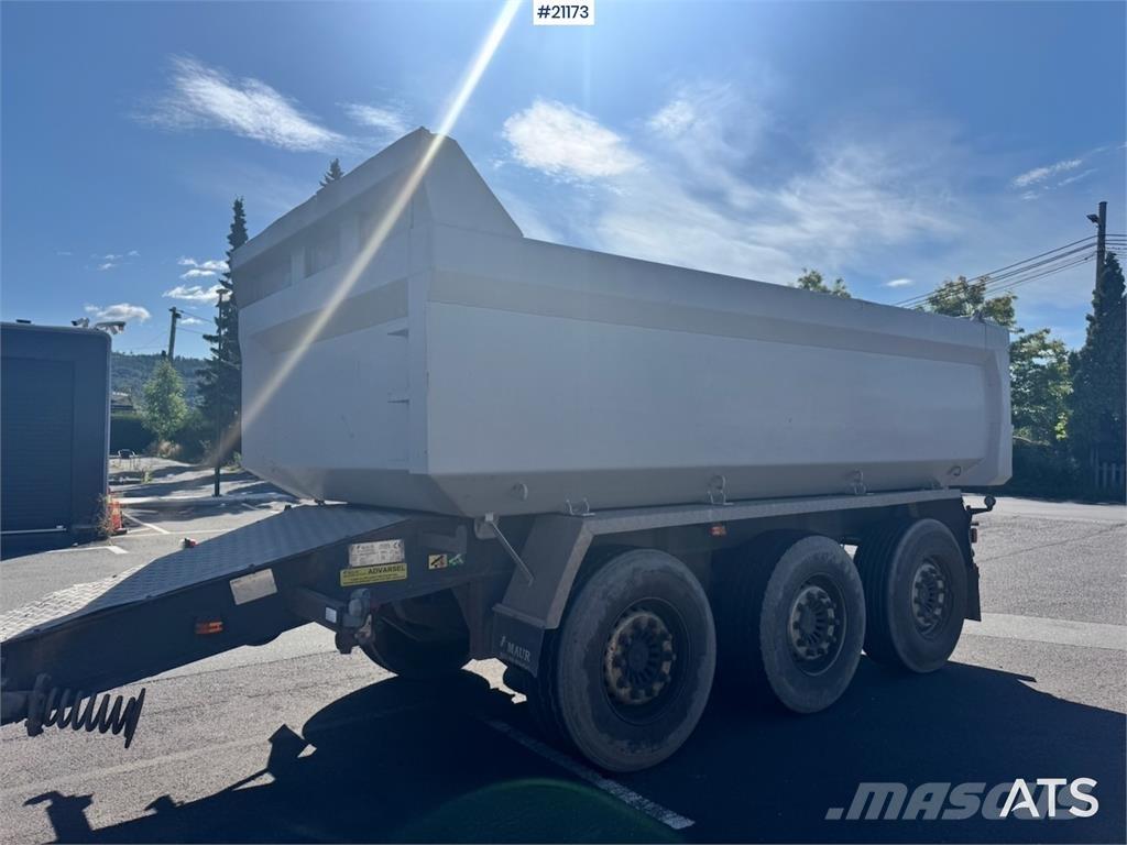 Maur Trailer. Rimorchi ribaltabili