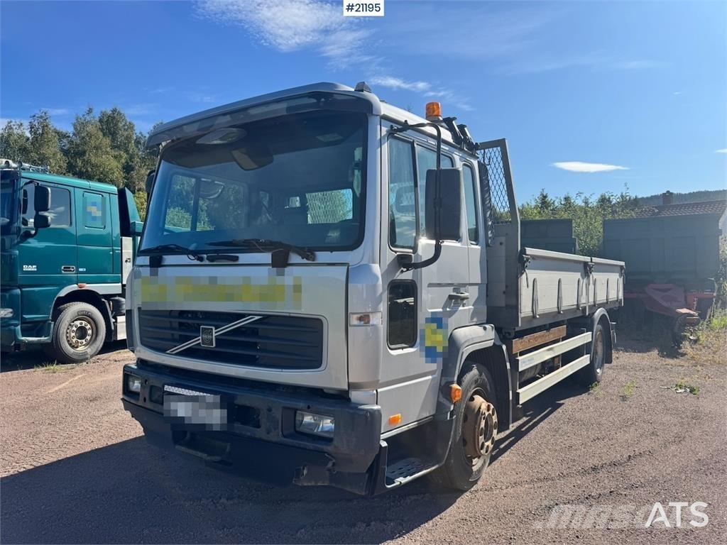 Volvo FL250 Truck. Camion con sponde ribaltabili