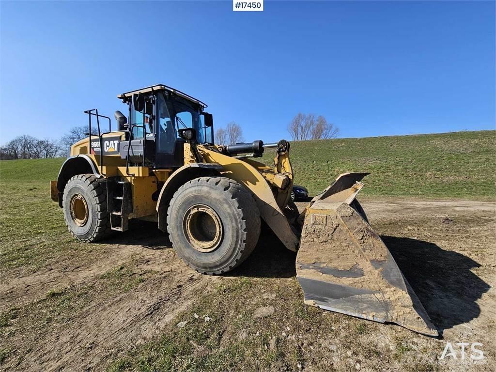 CAT 966M Pale gommate