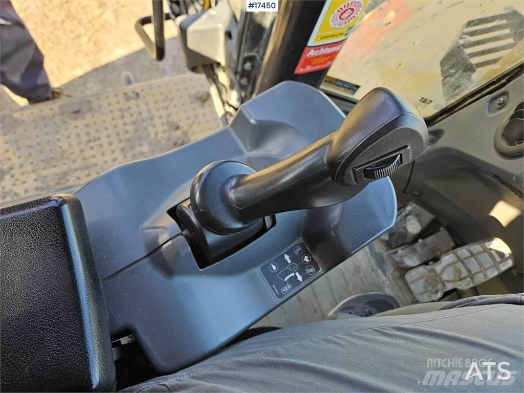 CAT 966M Pale gommate