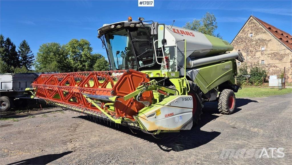 CLAAS Tucano 440 Mietitrebbiatrici