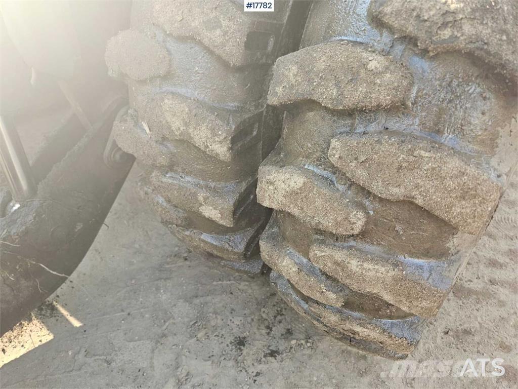 Liebherr A 904 Escavatori gommati