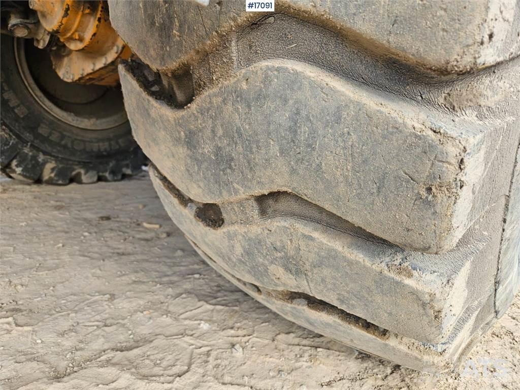 Liebherr L538 Pale gommate