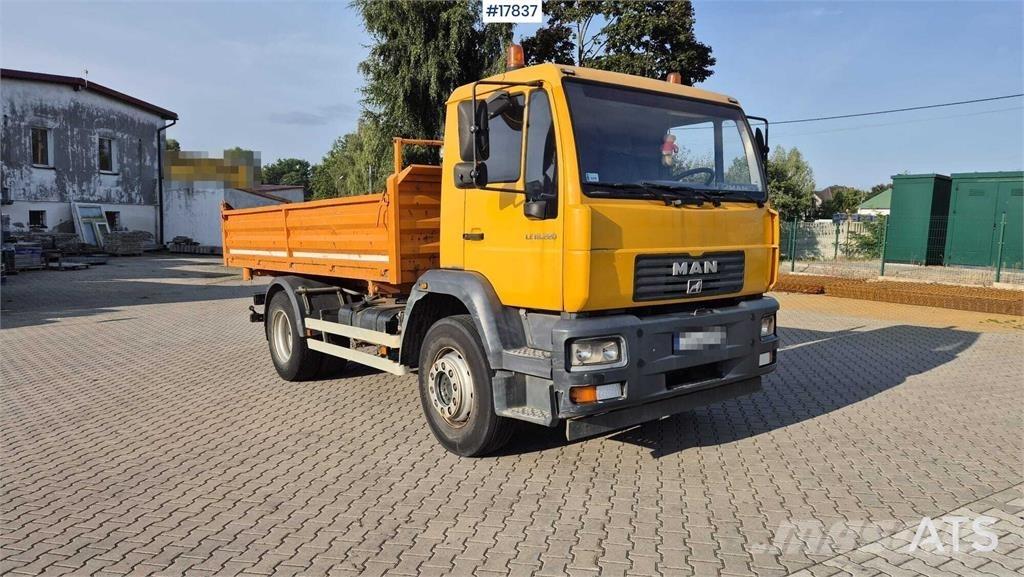 MAN 18.225 LC Camion ribaltabili