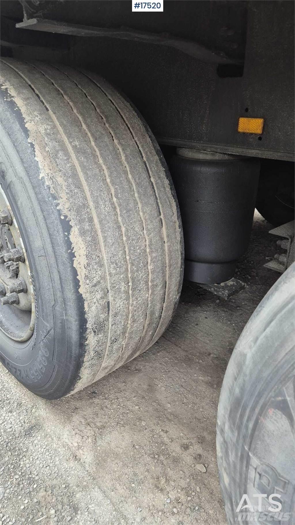 Schmitz SKO 24 Semirimorchi tautliner