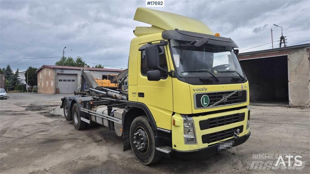 Volvo FM 440 Camion con gancio di sollevamento