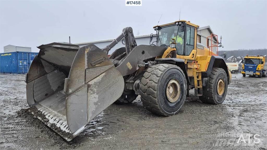 Volvo L220H Pale gommate