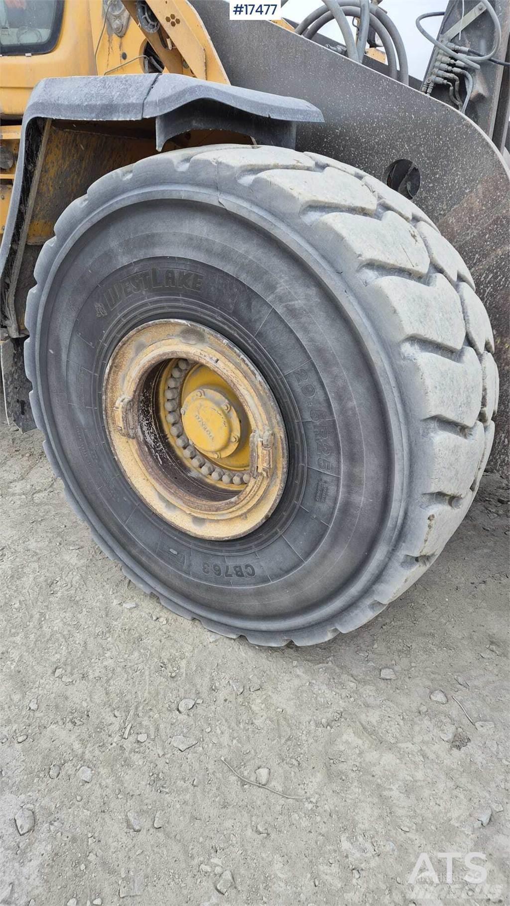Volvo L220H Pale gommate
