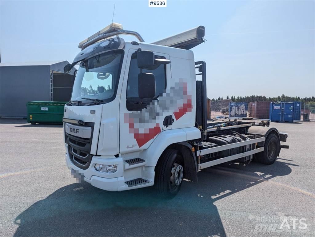 DAF FA LF260I  Camion con gancio di sollevamento